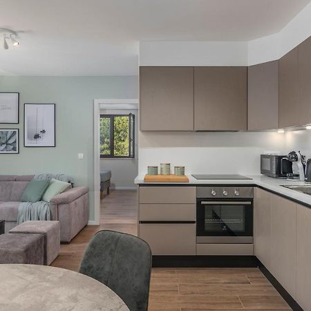 Just Renovated Stylish 2 Bedrooms Apartment Only A Few Steps From The Beach! Novigrad Istria 외부 사진
