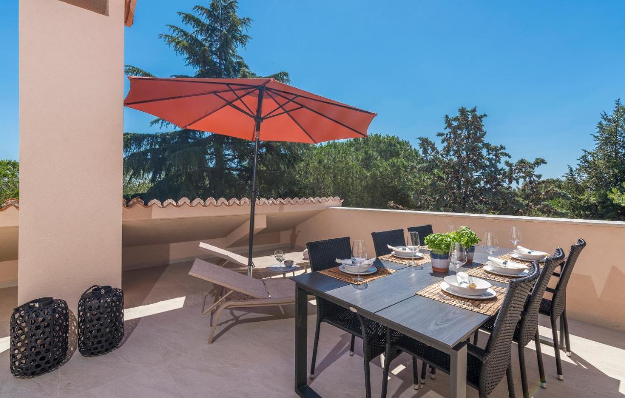 Just Renovated Stylish 2 Bedrooms Apartment Only A Few Steps From The Beach! Novigrad Istria 외부 사진
