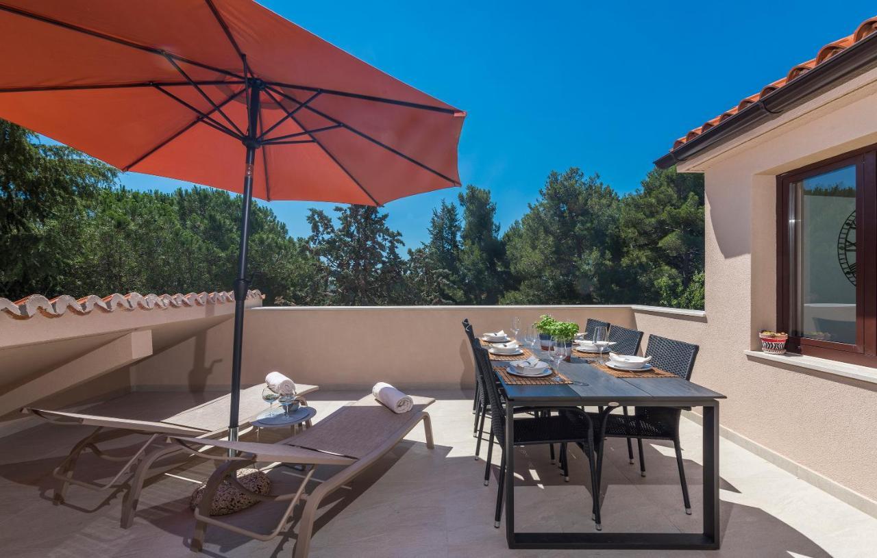 Just Renovated Stylish 2 Bedrooms Apartment Only A Few Steps From The Beach! Novigrad Istria 외부 사진